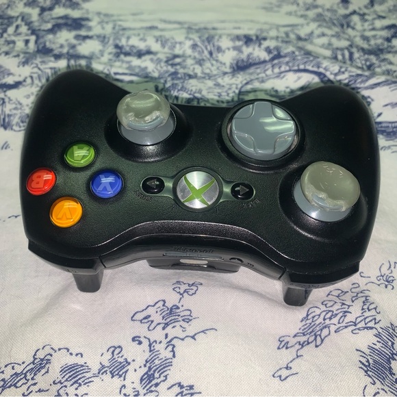 Xbox 360 Console | No HDD | In Box | With Kinect and Cords | Not Complete | - Picture 11 of 12